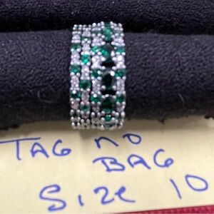 Silver and Green Women's Ring